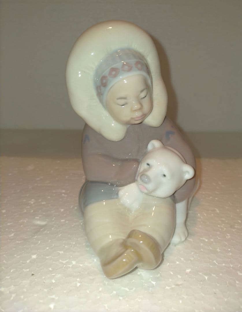 リヤドロ 　エスキモーライダース、エスキモーの少年と小熊、小熊とエスキモー3体