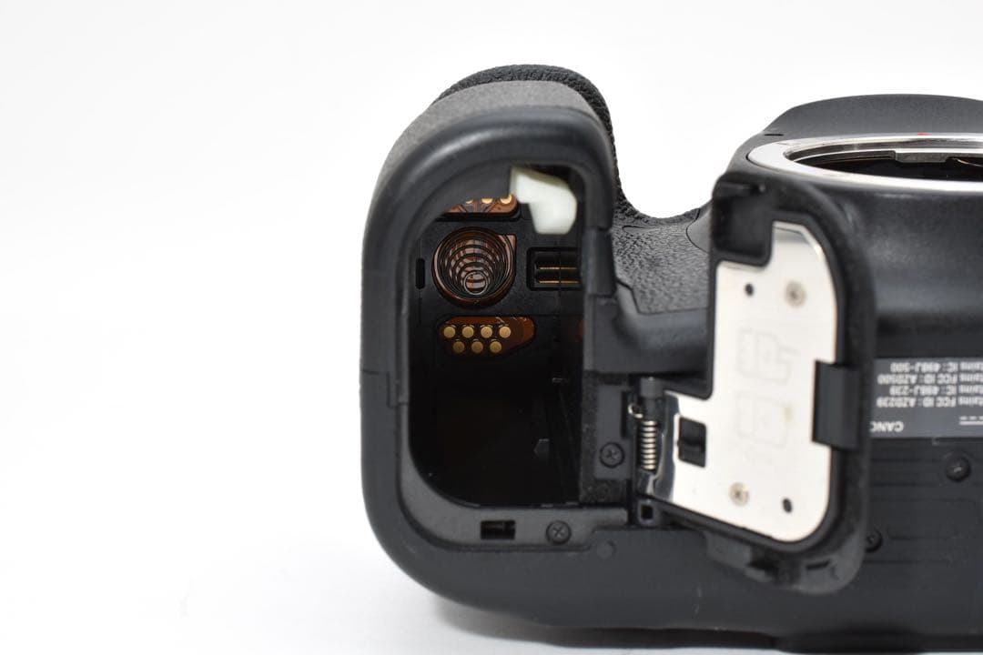 デジタル一眼レフカメラ望遠レンズセットCanon EOS 6D Mark II