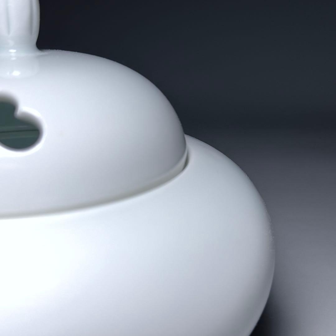 人間国宝　井上萬二　本人作　白磁香炉〈大〉　共箱　栞　共布　『萬二作』　未使用品