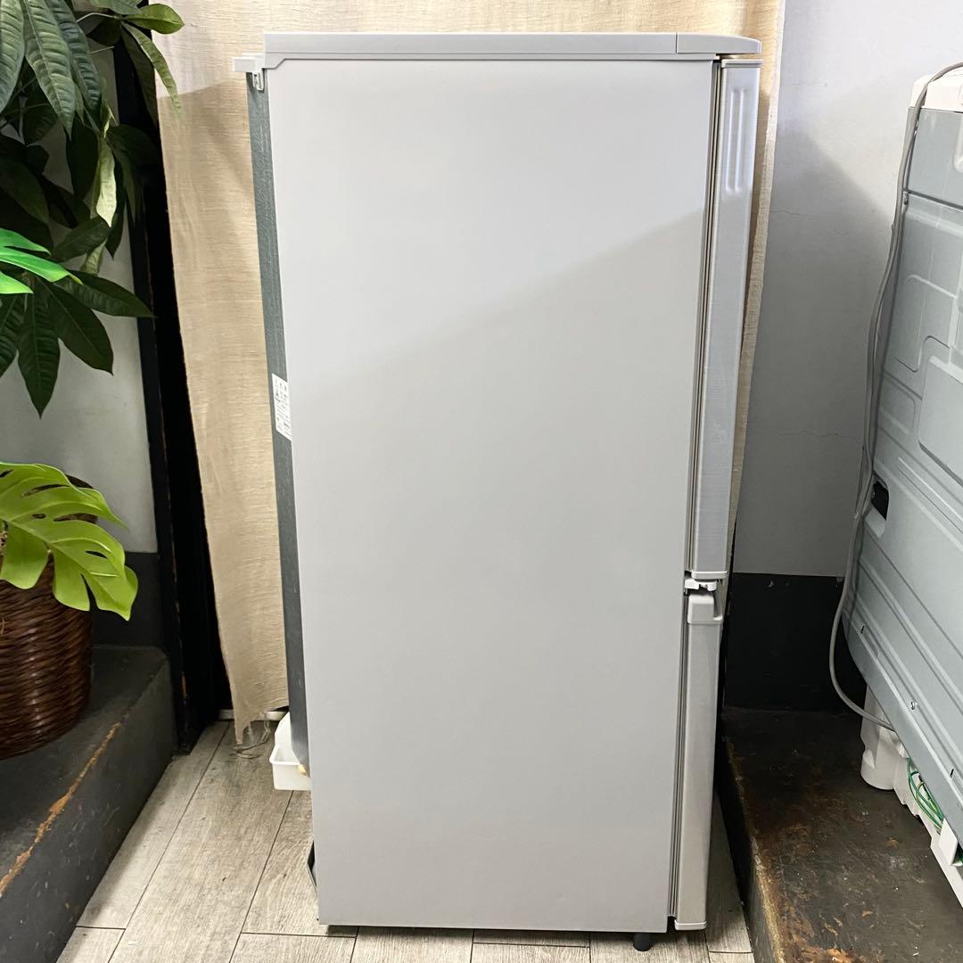 どんな物件でも使いやすいどっちも付け替えドア！冷凍冷蔵庫137L