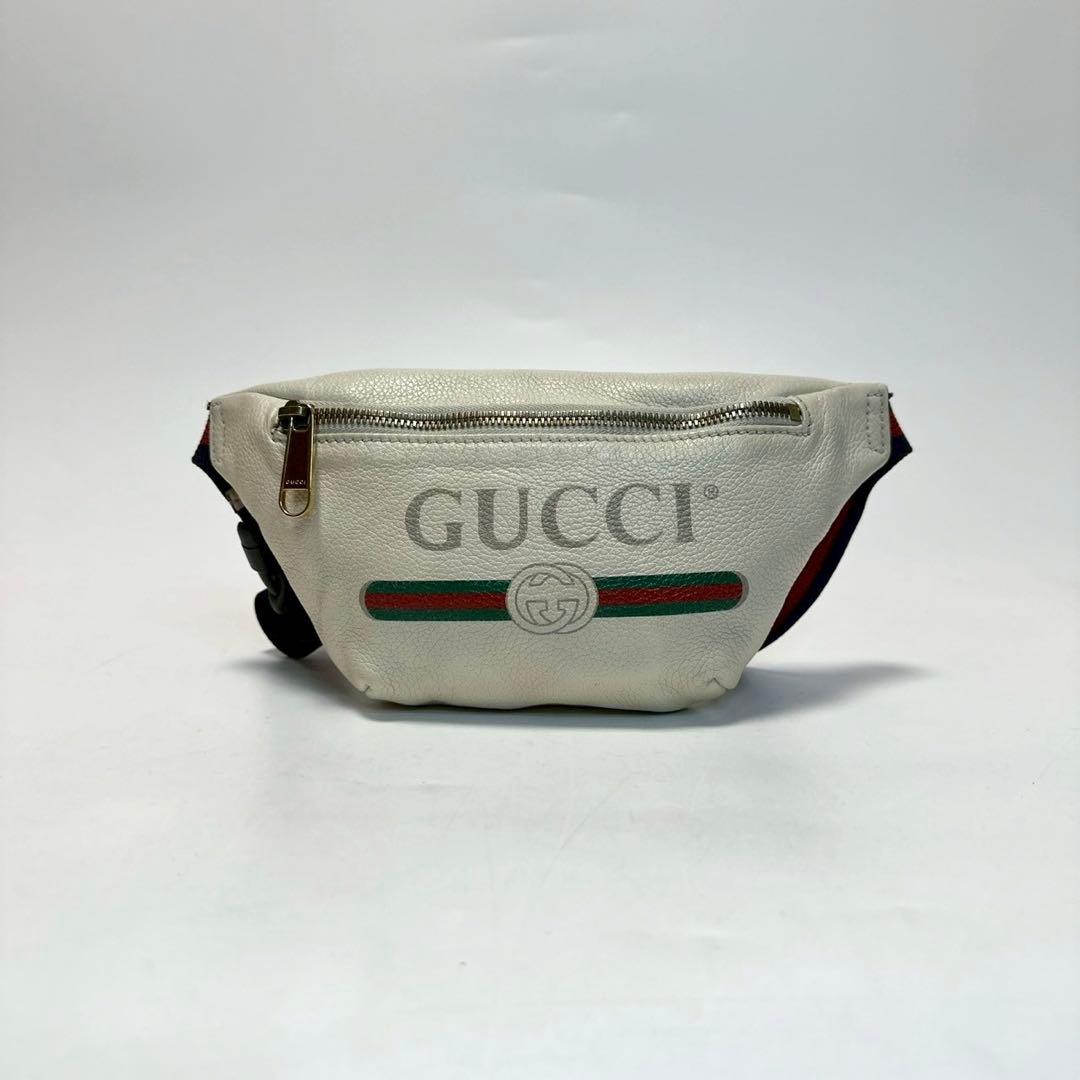 o22【美品】グッチ　ロゴプリント　レザー　シェリーライン　ボディバッグ