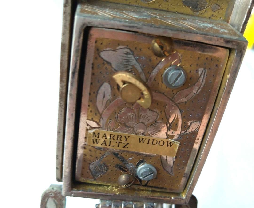 レア【アンティーク】馬車型 オルゴール 小物入れ 英国 イギリス 印度製