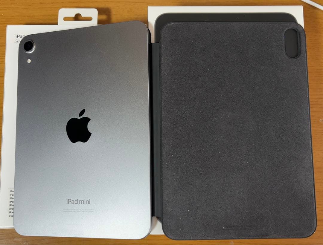 iPad mini (A17 pro) スペースグレー Smart Folio