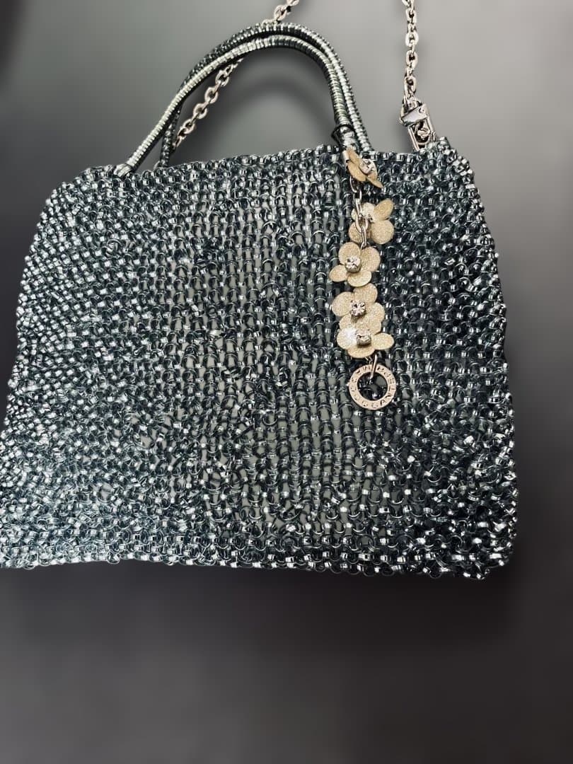 可愛いアクセ付き薄ブルーのアンテプリマ2wayショルダーバッグ