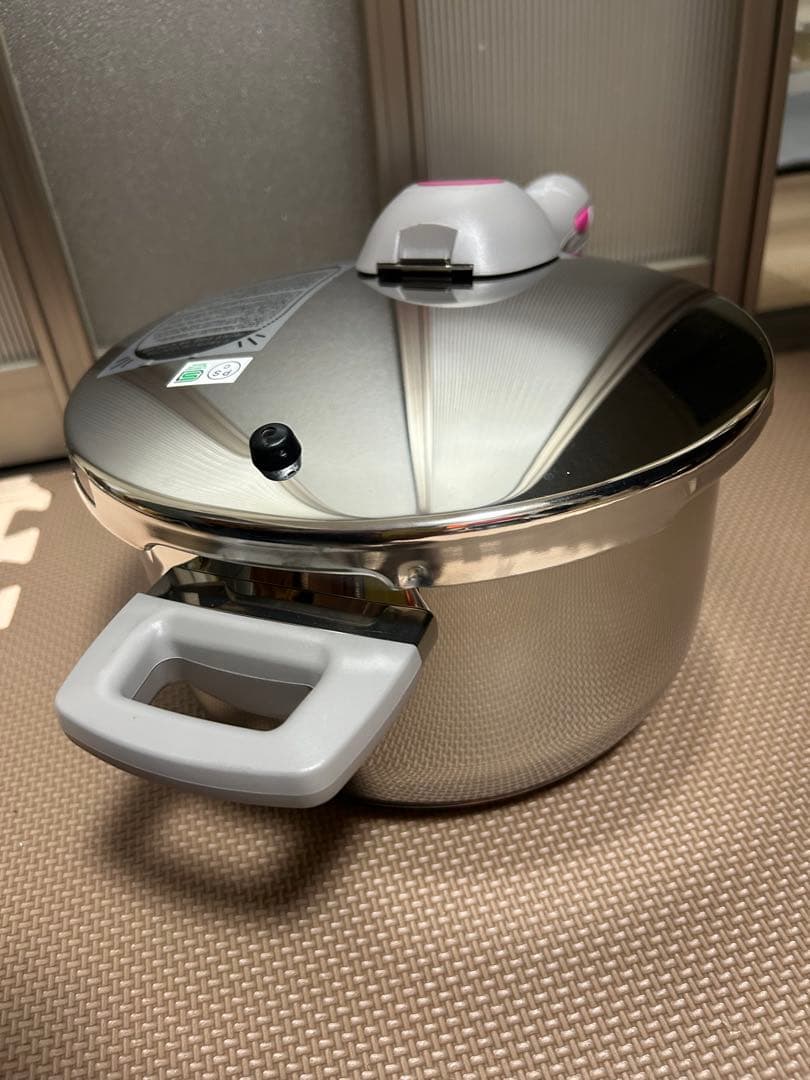 未使用タッパーウェア　レインボークッカー4.5L すのこ付