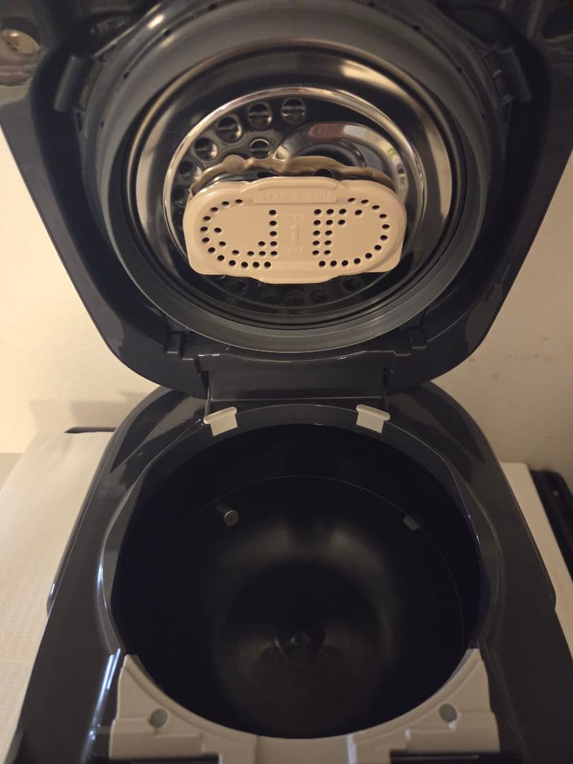 炊飯器　3合　美品　Zojirushi NP-RU05　象印