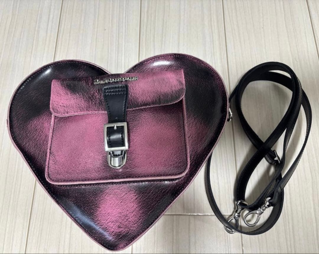 Dr. Martens ハート型バッグ バレンタイン限定