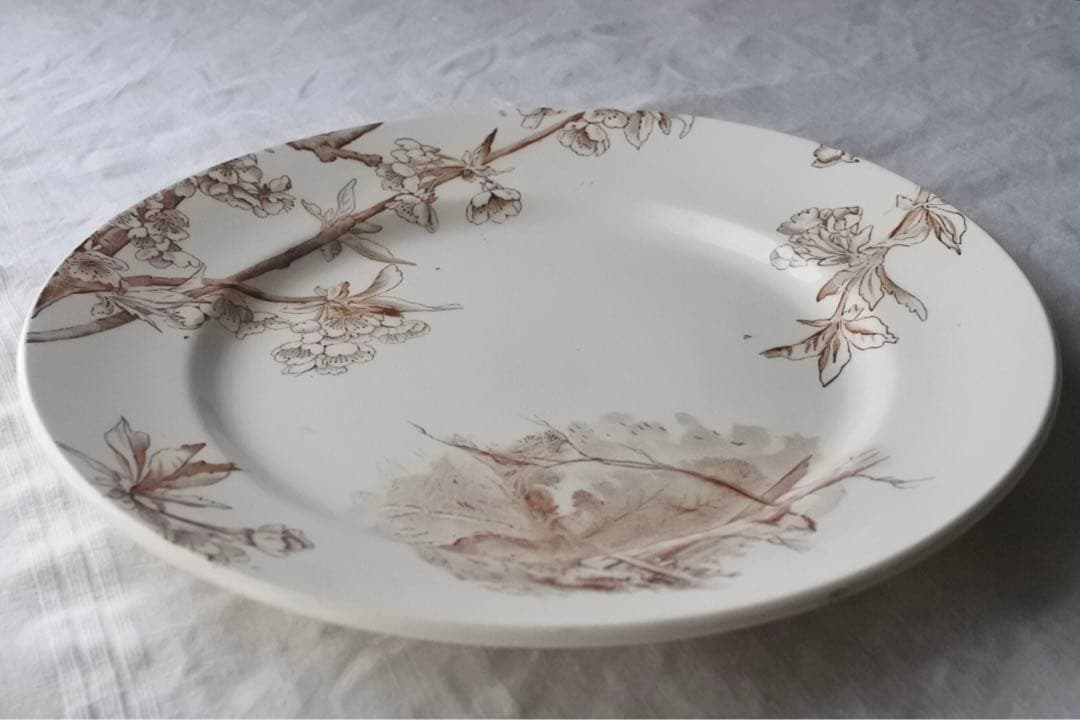 淡く優しいサクラの景色　クレイユモントロー　プレート　フランスアンティーク