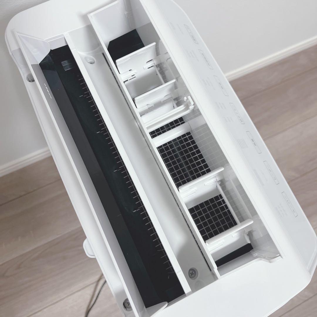 【美品】コロナ　衣類乾燥除湿機CD-WH1822 2022年製