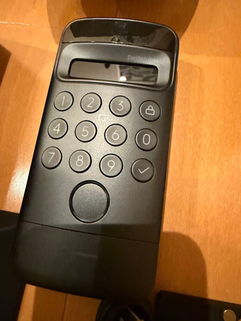 【中古美品・付属品未使用未開封】SwitchBot 顔認証パッド