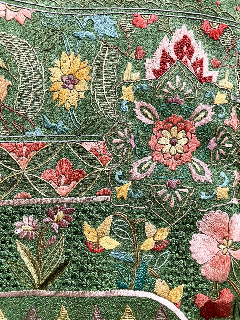 総刺繍 金通し 褐返色 訪問着 紋なし