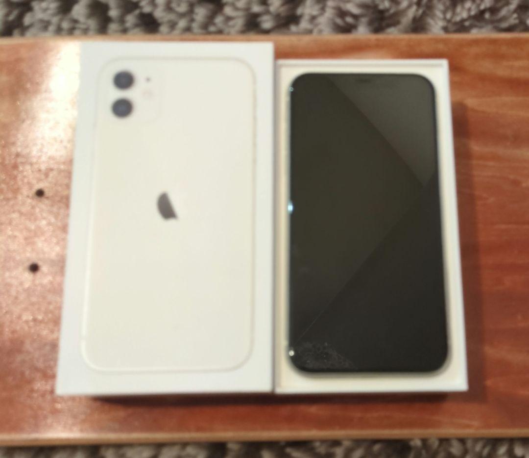 Apple iPhone 11 ホワイト 本体のみ 箱付き