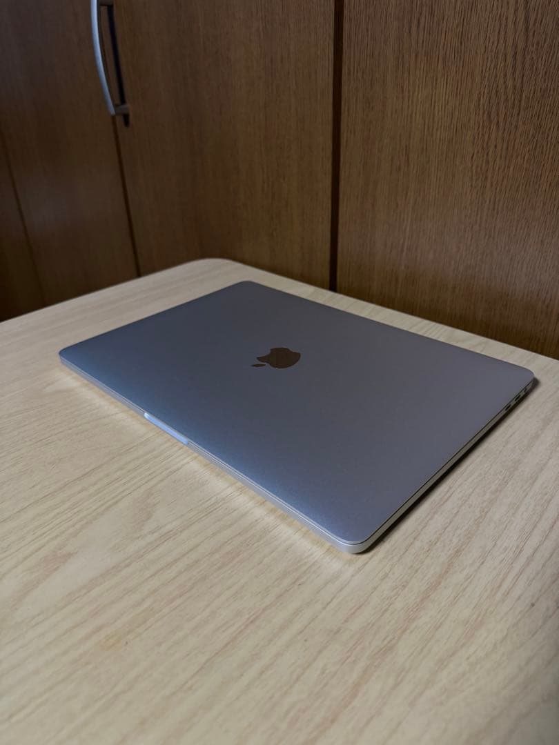 美品 MacBook Pro 13インチ 元箱 3D設計 office付き