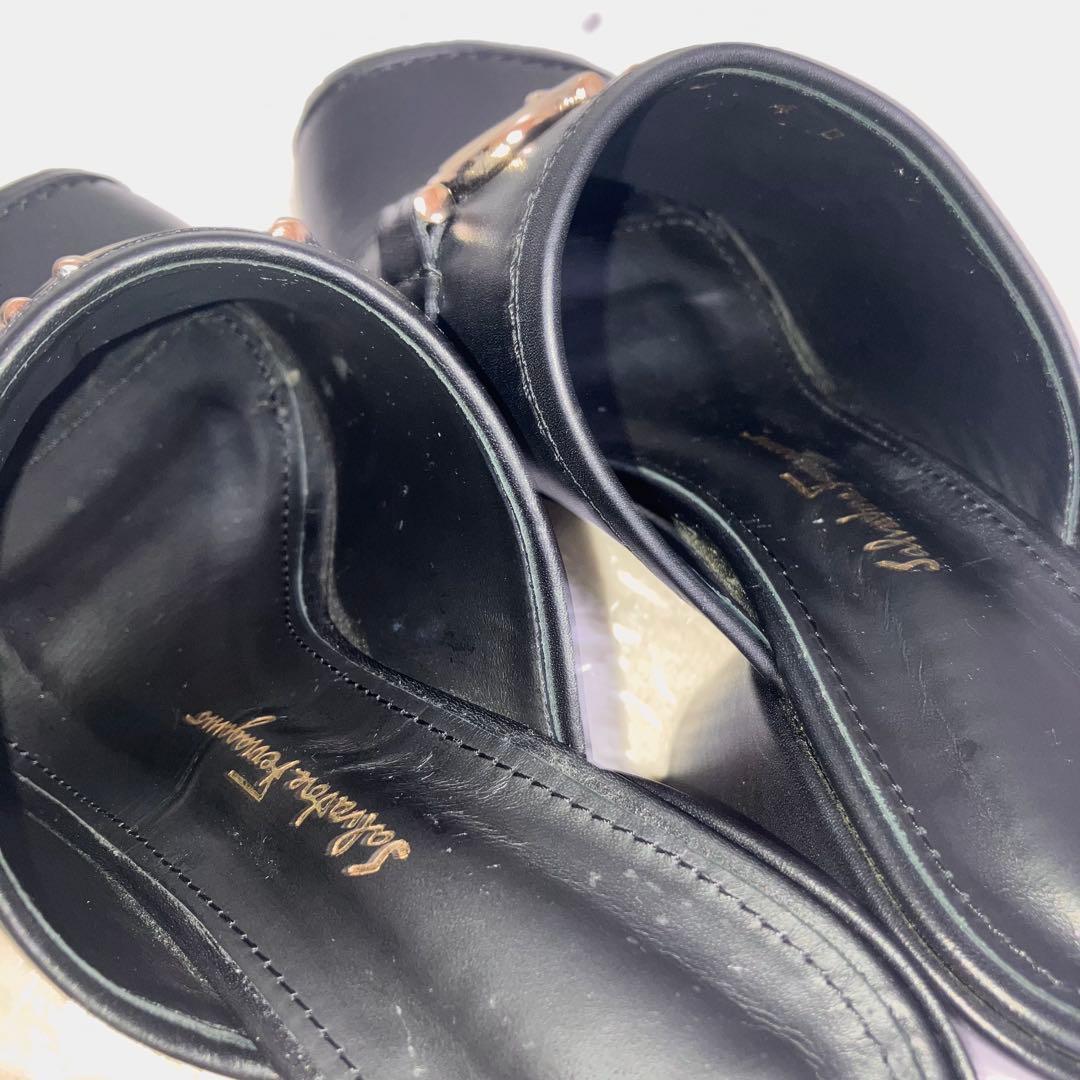 超希少　未使用級　サルヴァトーレフェラガモ　ミュールサンダル　ガンチーニ　レザー