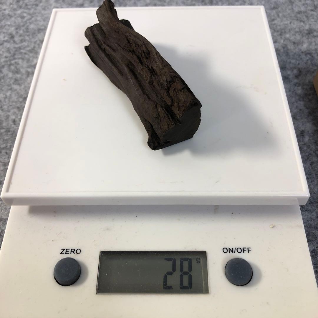 2412−29 高級香木 伽羅 28g 認定印木箱