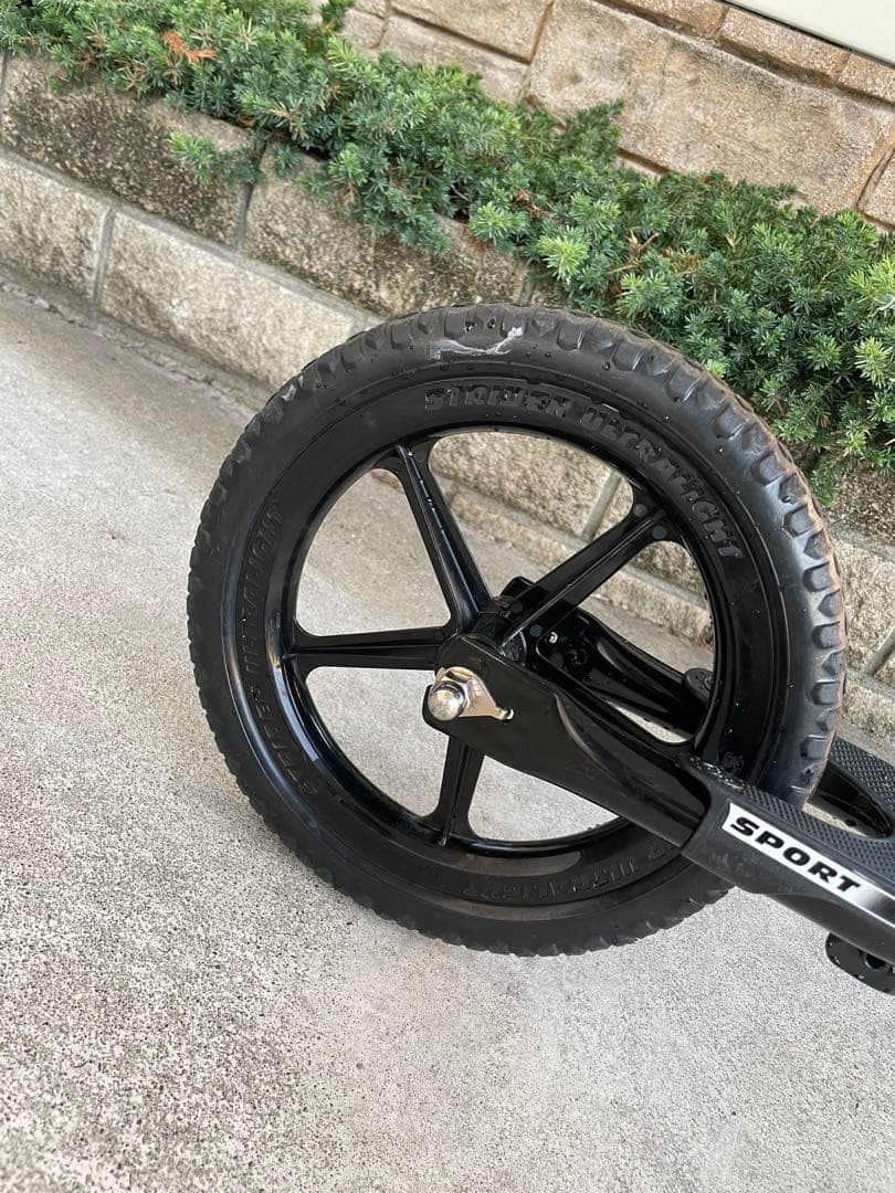 ストライダー　STRIDER　ブラック