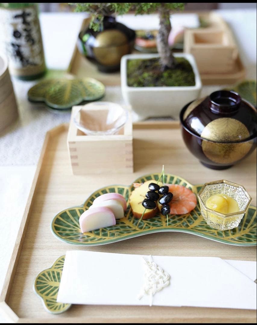 coccoご依頼品　有田焼　幸楽窯　錦金松葉形前菜皿　茶緑金　6点セット