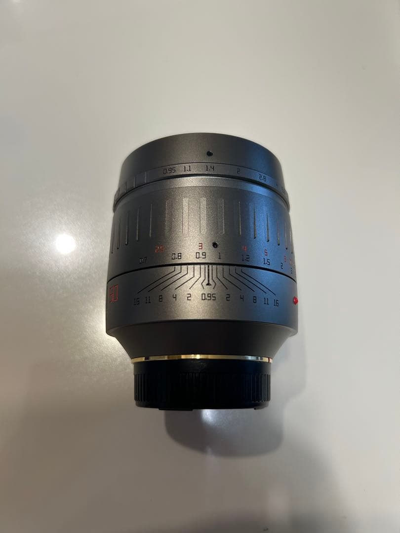 TTArtisan 50mm F0.95レンズ、チタンカラー
