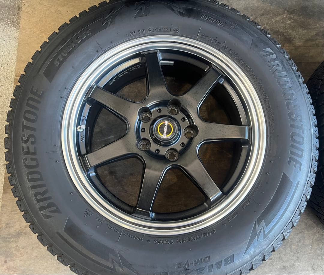 送料込み215/70R16 アルミホイールタイヤ　デリカD:5 4本セット