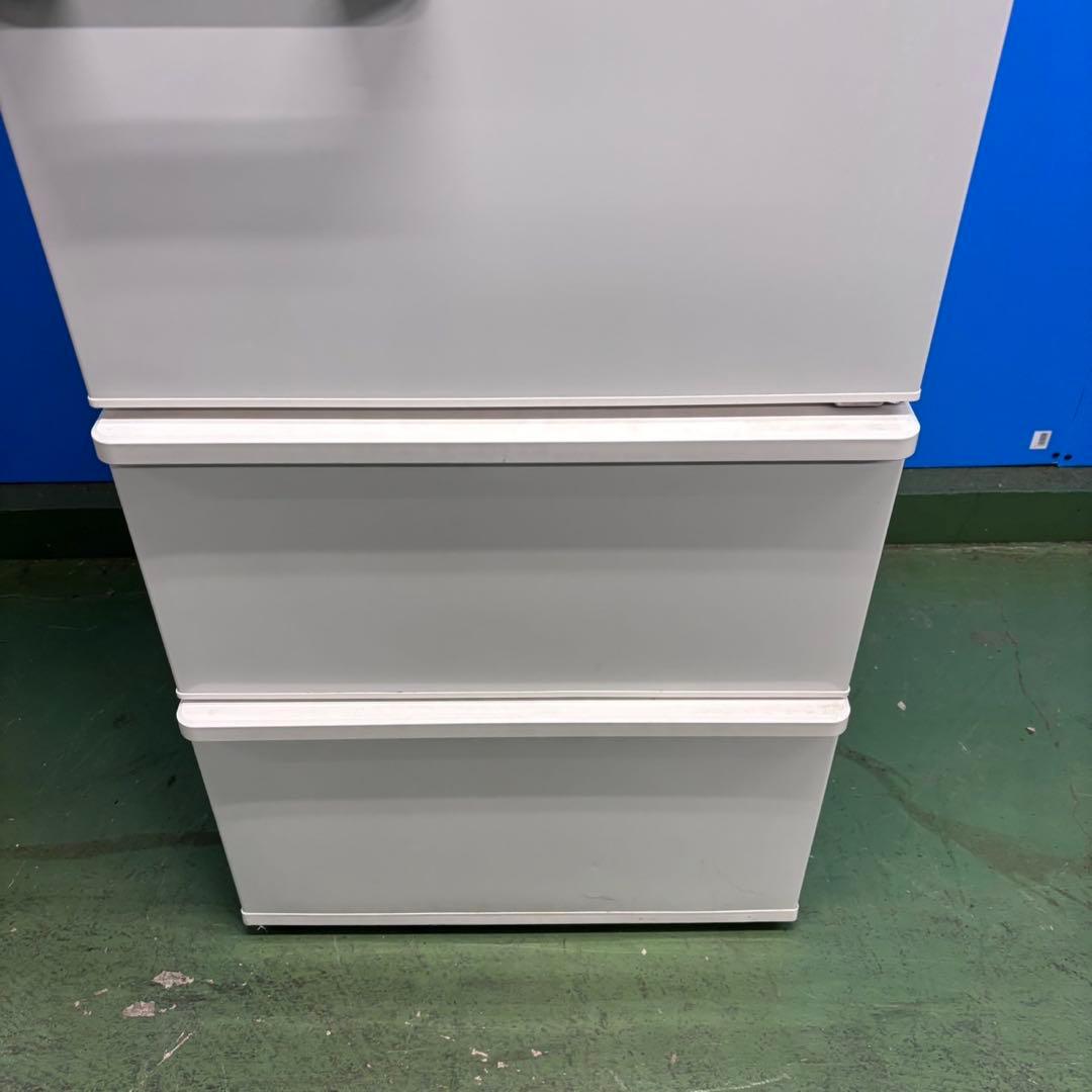 590 関東配送　冷蔵庫　大型　小型　一人暮らし　200L〜300L 極美品