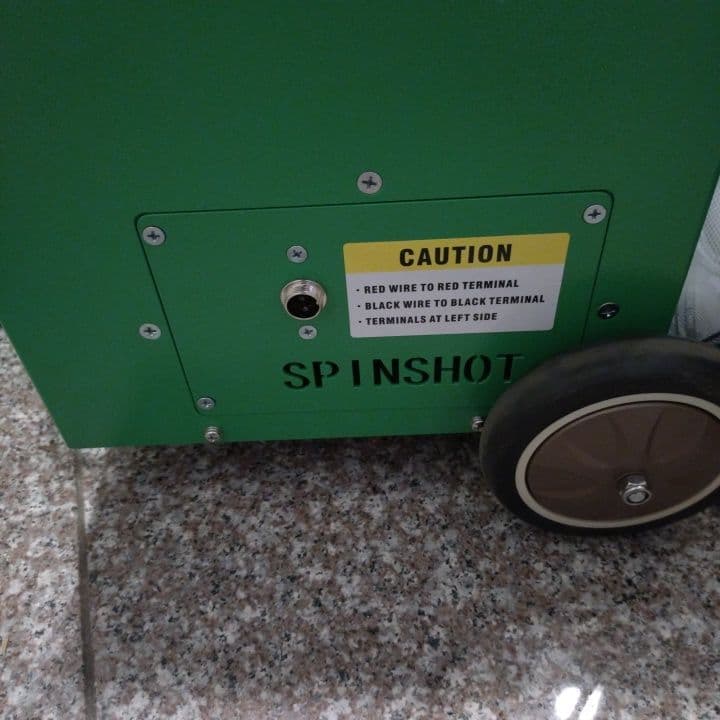 チャッピー　テニスボール自動球出し機