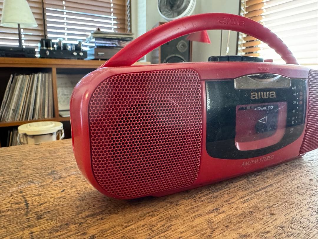 Aiwaのラジカセ　CS-P5 レッド　レトロ　カセットテープ　インテリア
