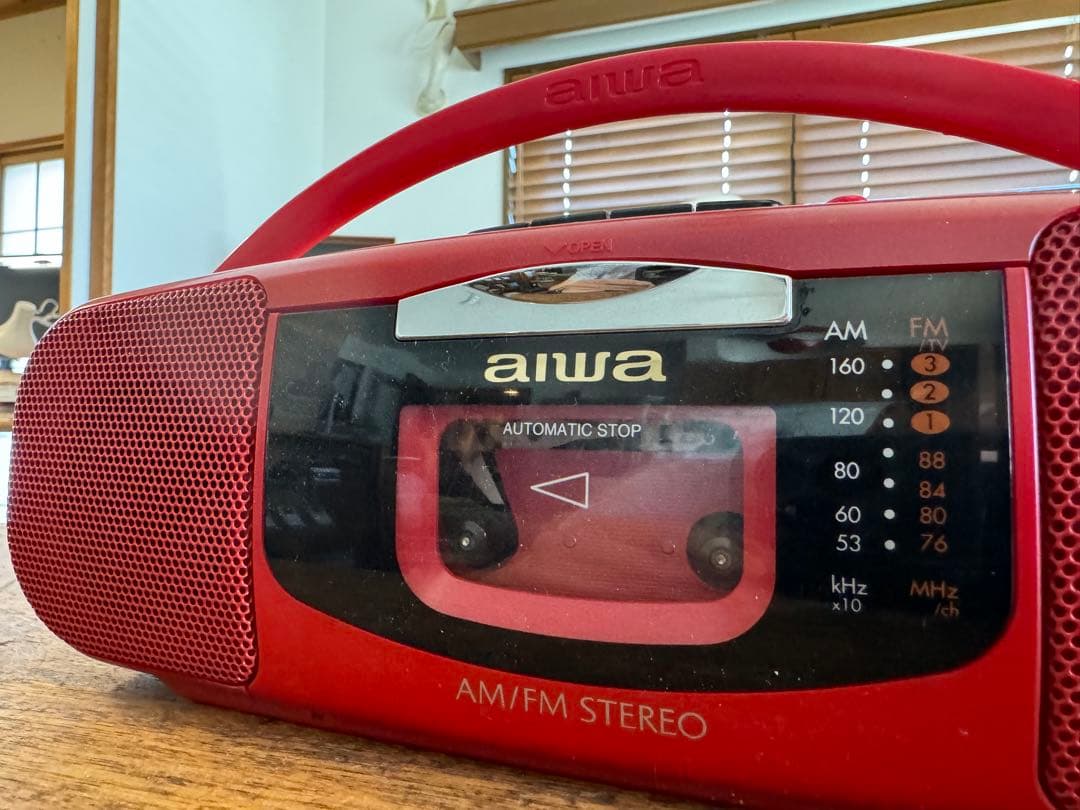 Aiwaのラジカセ　CS-P5 レッド　レトロ　カセットテープ　インテリア
