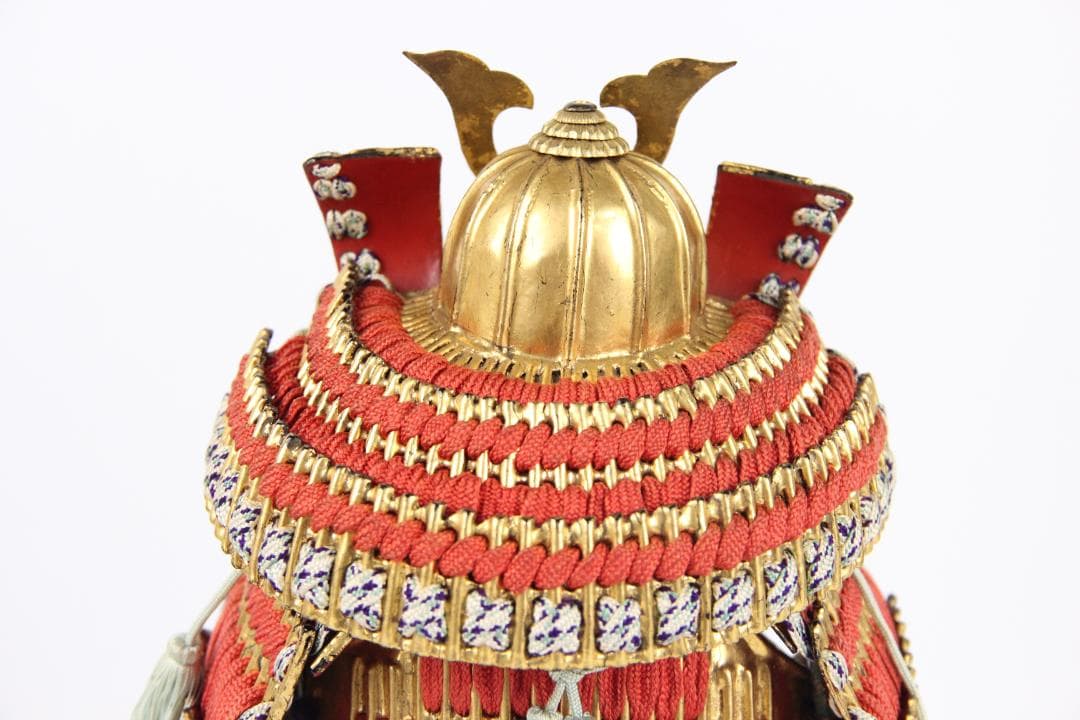 明治 谷本要助作 武者 赤糸威 金色兜 蝙蝠男面 鎧飾り 共箱 EG1-08