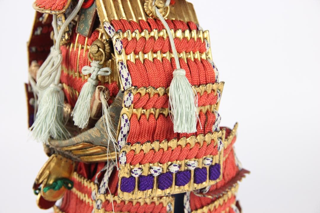 明治 谷本要助作 武者 赤糸威 金色兜 蝙蝠男面 鎧飾り 共箱 EG1-08