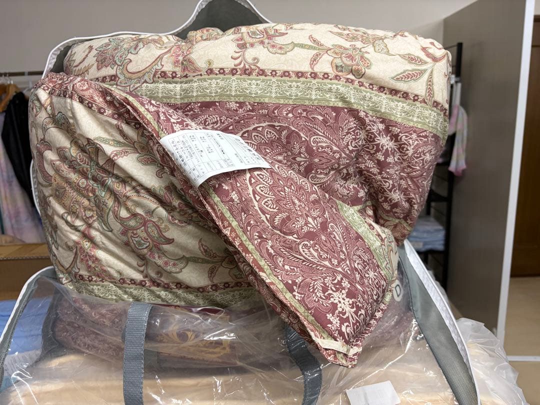 新品羽毛布団　日本製　ダウン90% 四星エクセルゴールド　増量１.6キロ　ダブル