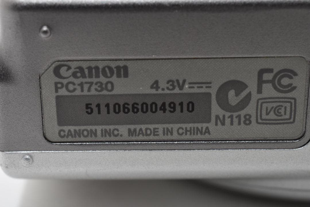 【極美品】Canon PowerShot A4000 IS シルバー　動作確認済