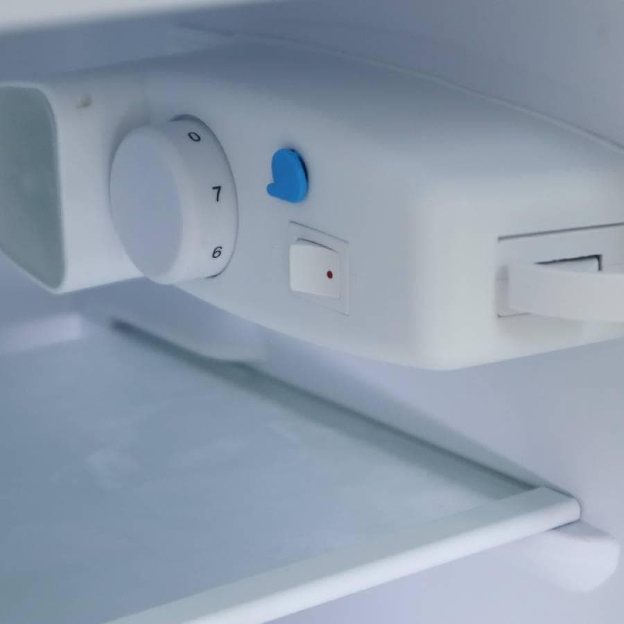 24年製 ONE STEP 60L 2ドア 小型冷蔵庫 TE-RE001-WH