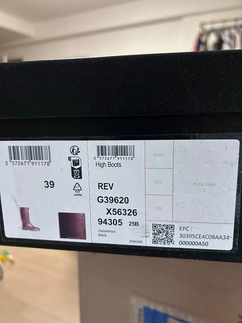 【新品未使用】CHANELレインブーツ 39 BLACK ジェニー着用