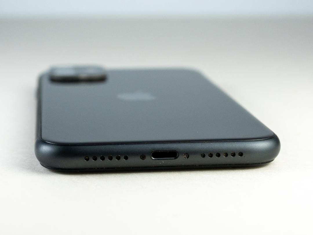 iPhone11 64GB スペースグレイ SIMロック解除済 液晶不良