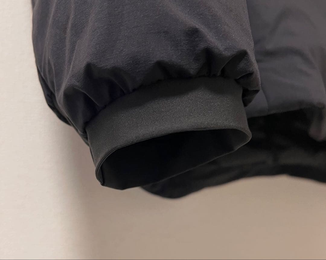 アークテリクスアトムヘビーウェイトフーディ ブラック Sサイズ