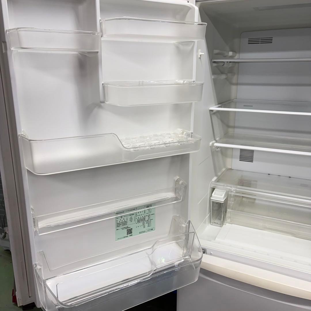 700 大型冷蔵庫　一人暮らし〜四人暮らし　自動製氷機　左開き　半年保証　美品