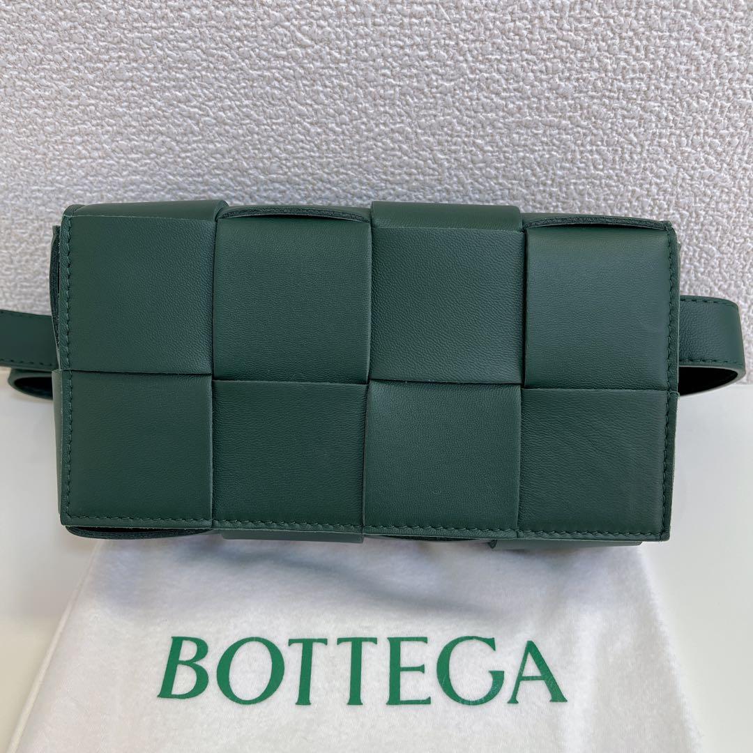 【美品】ボッテガヴェネタ　カセット　ショルダーバッグ　ボディバッグ　グリーン