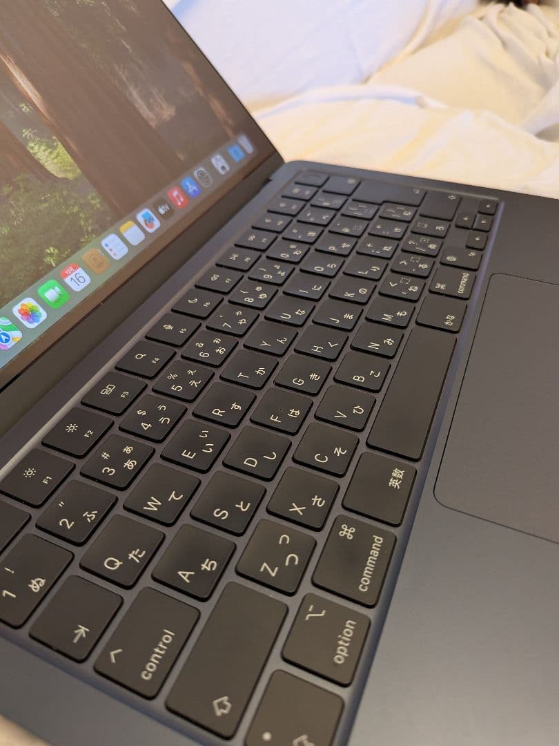 MacBook本体 MacBook Air M2 13.6 16G 256G