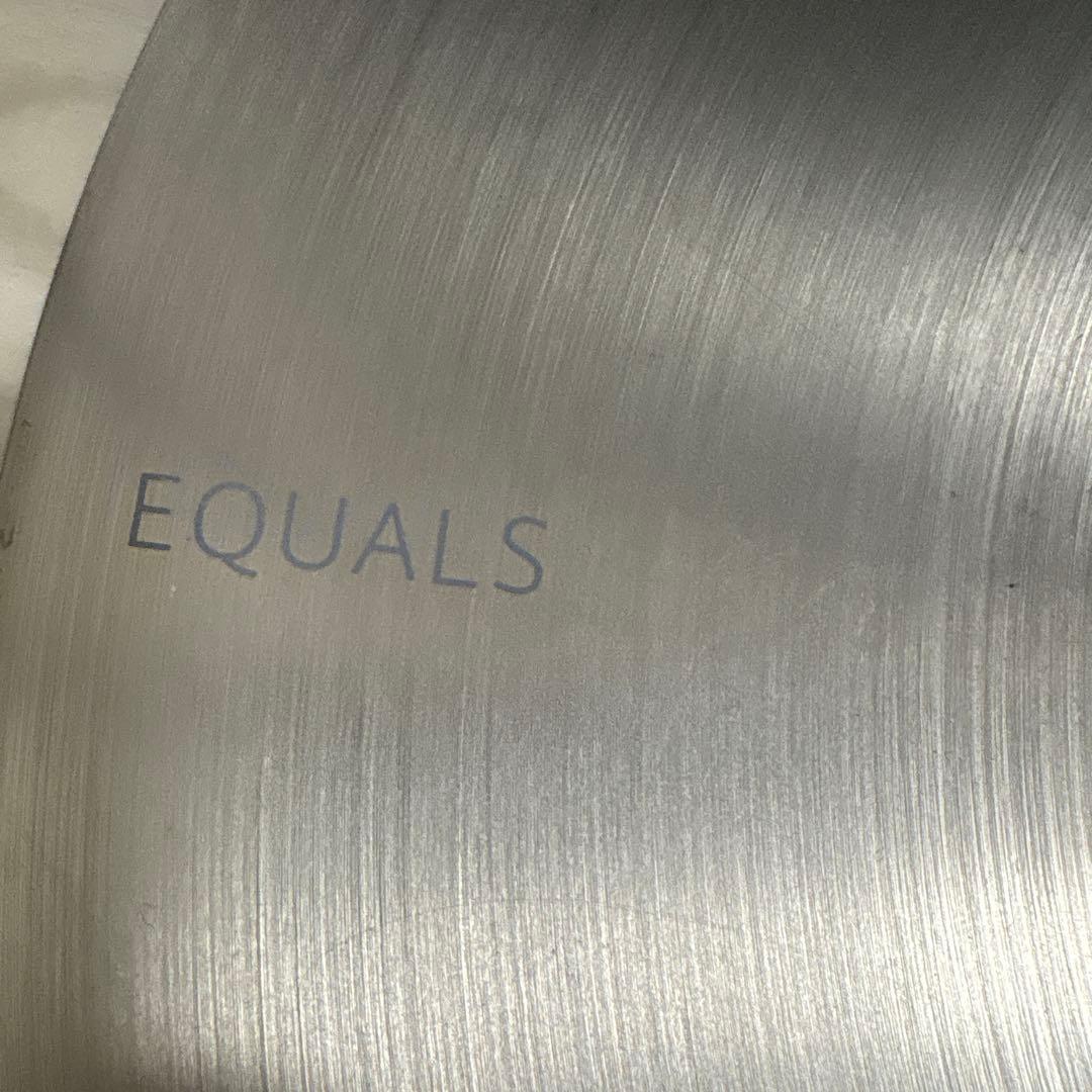 EQUALS イコールズ WALL 壁寄せテレビスタンド付　ハイセンス40型