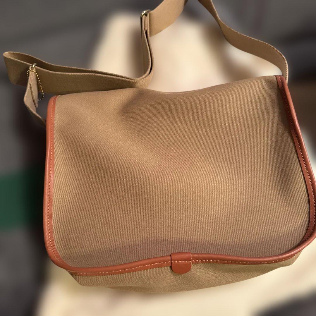 新品　未使用　ブレディ　ストアー　カーキ