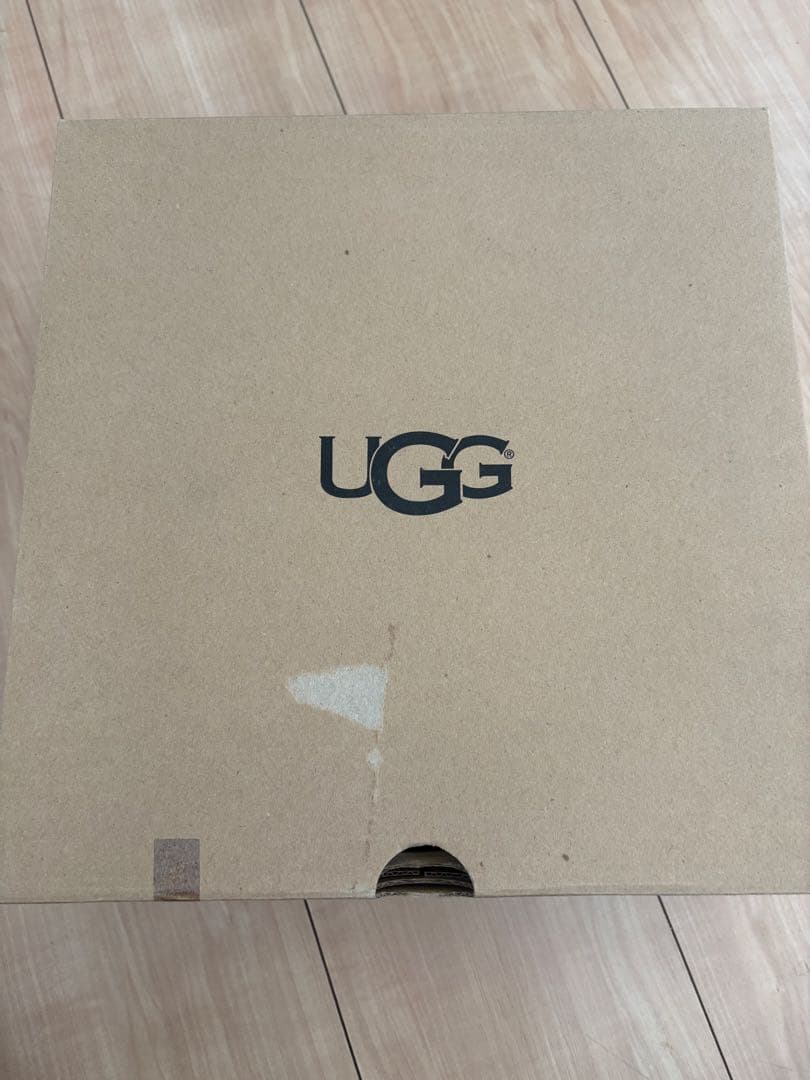 UGG ブラウン レースアップ ショートブーツ