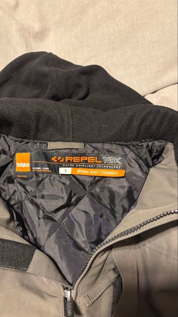 SANTA CRUZ スノボウェア