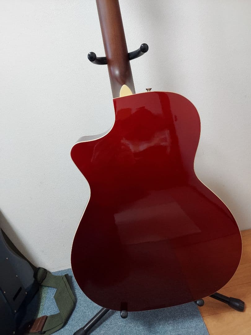 新品同様　フェンダー　エレアコ　専用ソフトケース付き　極上コンディション