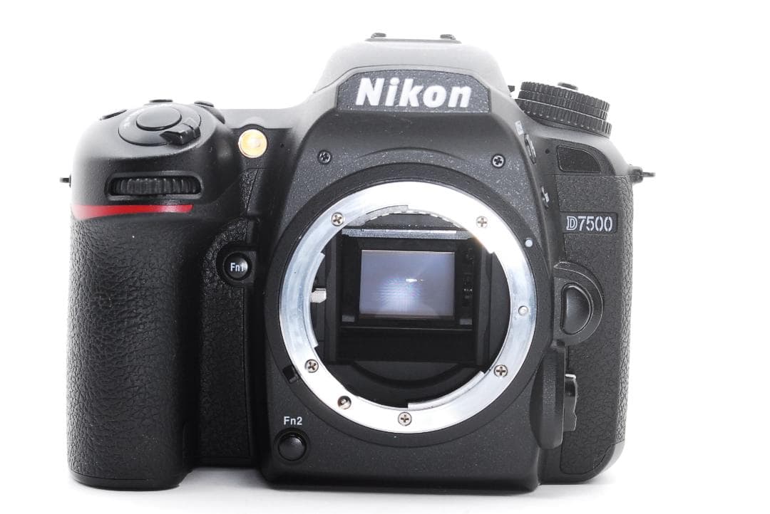 【実用向け高性能】Nikon D7500 標準＋望遠ズームセット Wi-Fi対応