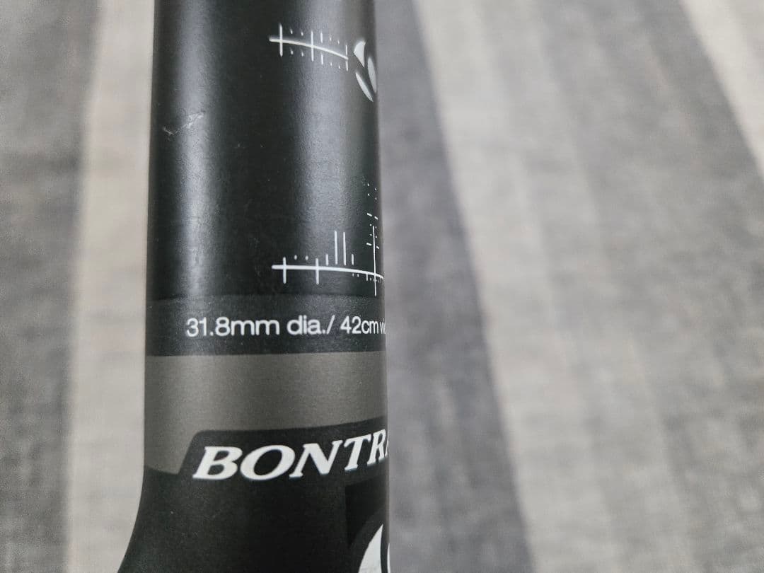 BONTRAGER XXX　カーボンエアロハンドル 31.8mm/42cm