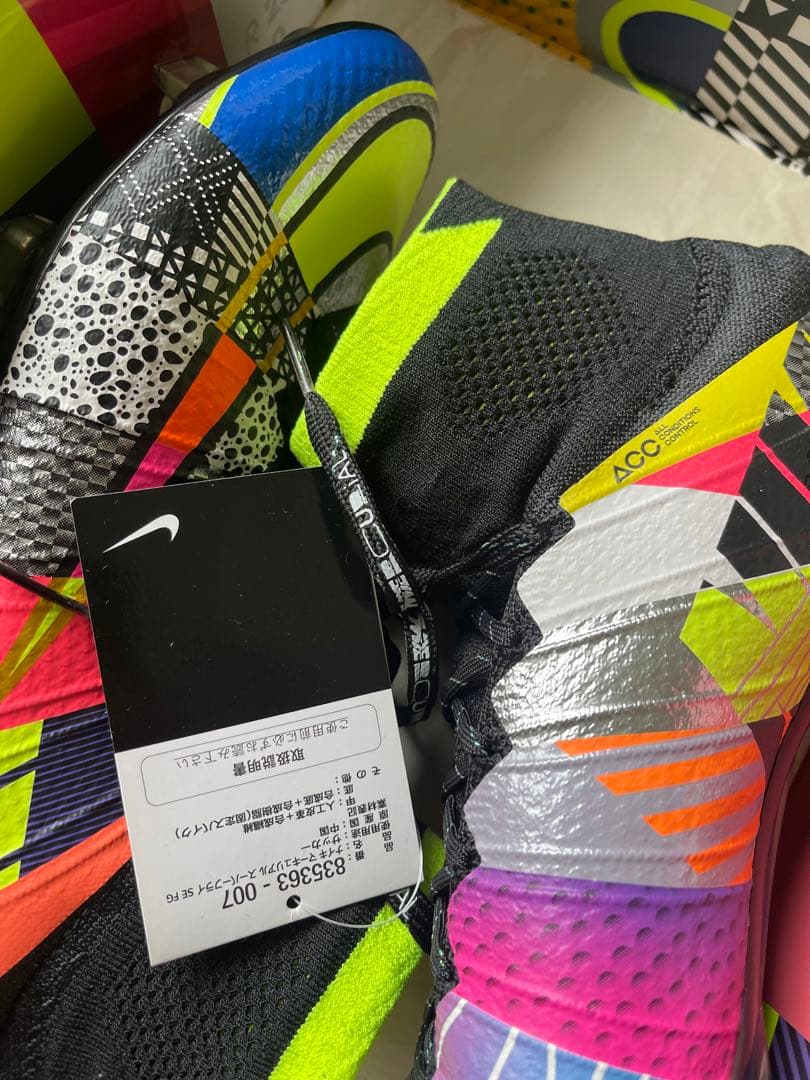 激レア 世界三千足限定 サッカー スパイク ワットザマーキュリアルFG