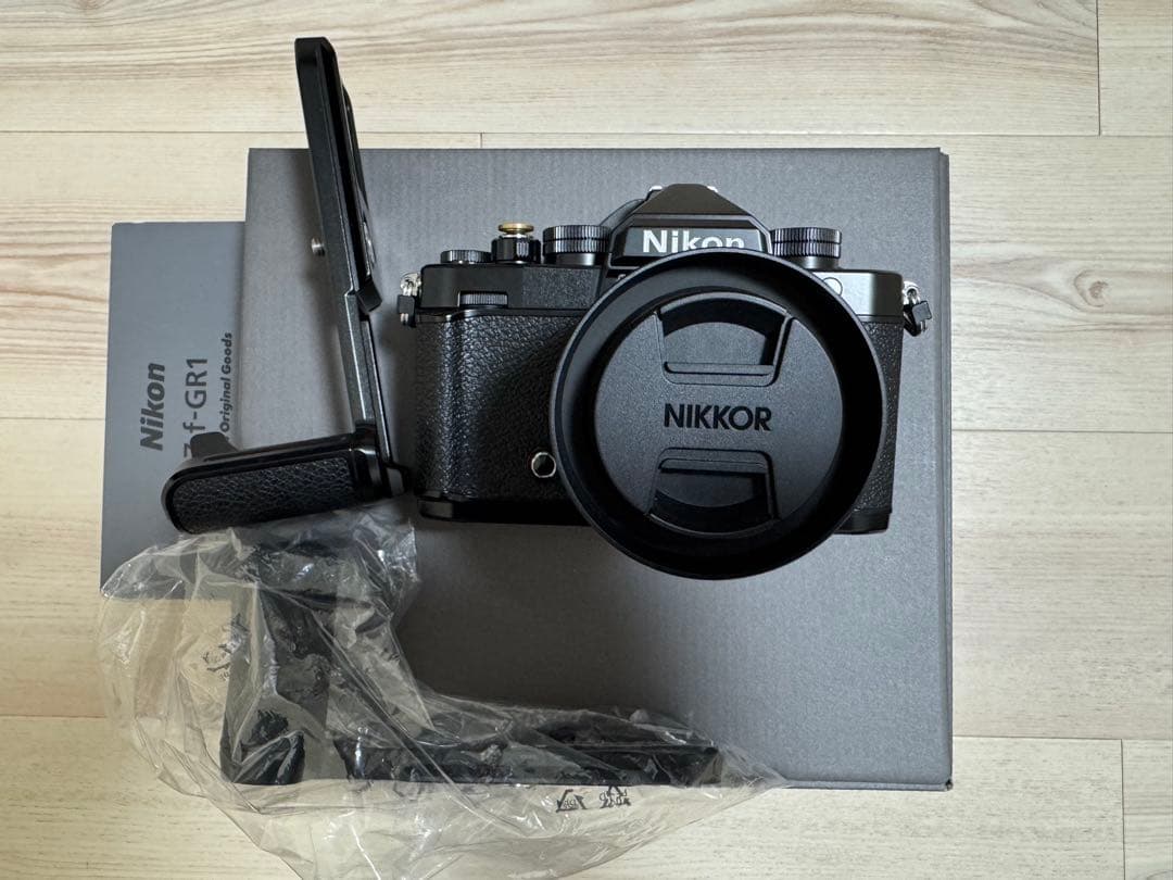 【超美品】Nikon Zf 40mm f/2 ミラーレス一眼カメラ　付属品完品