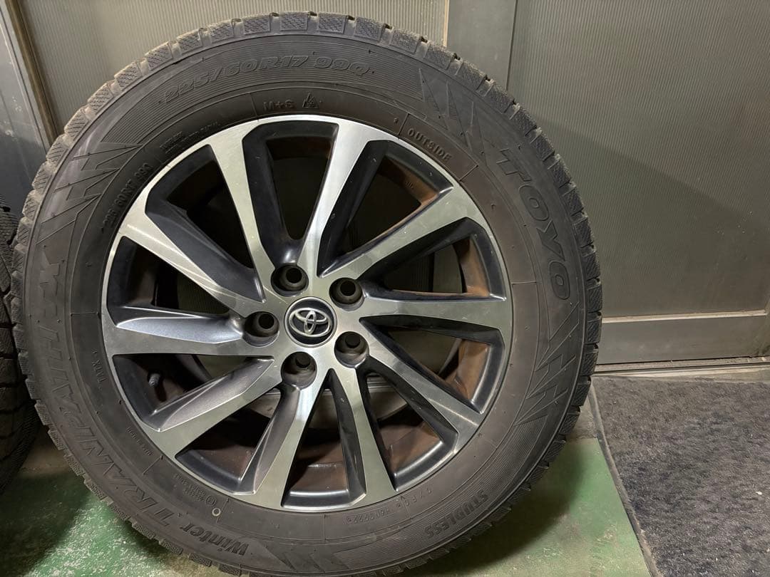 年末価格 トヨタ純正ホイール17インチスタットレスタイヤ30ヴェル、アルファード