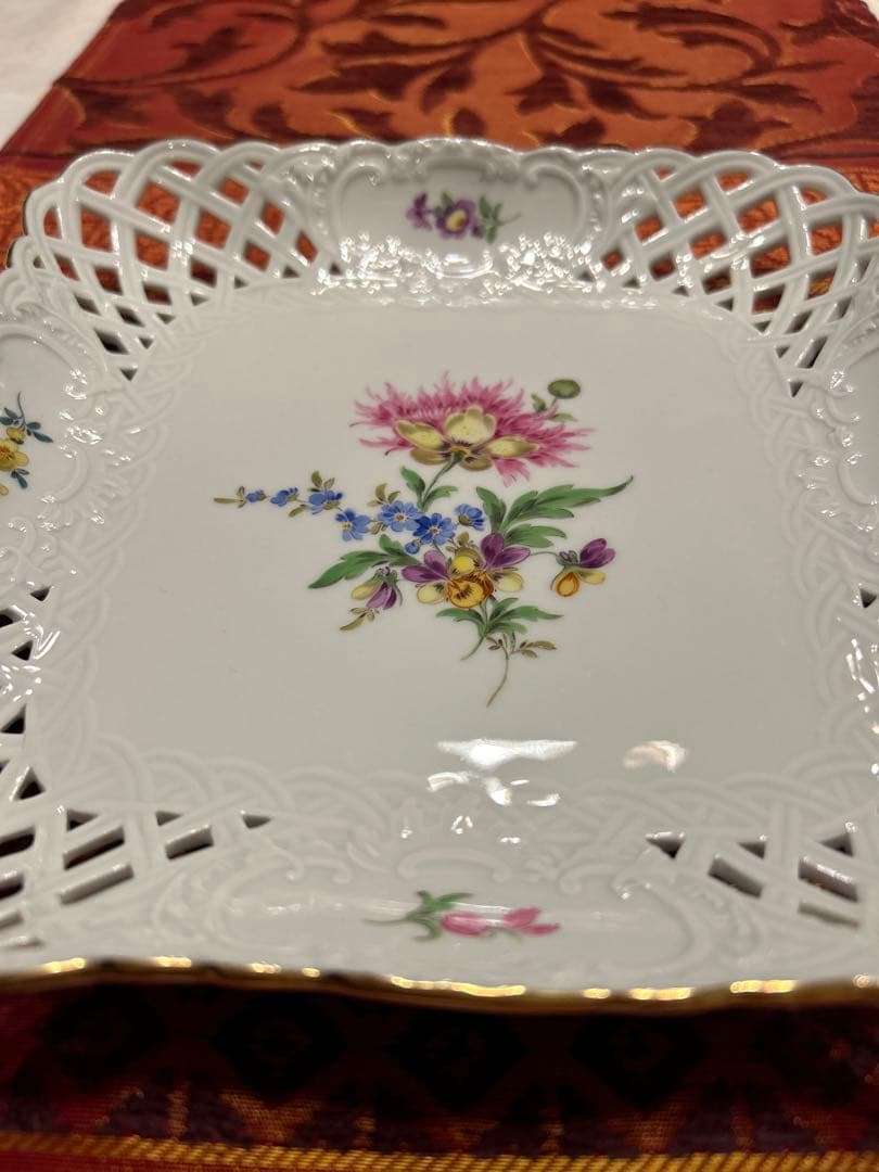 マイセン　スクエア　ベーシックフラワー　三つ花　メッシュ　ボウル　プレート　皿