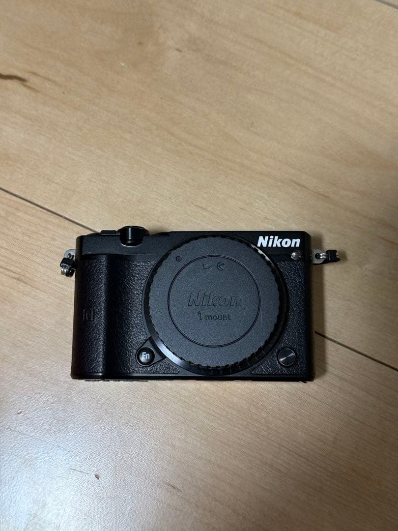 【美品】Nikon 1 J5 ダブルズームレンズキット +レンズ等